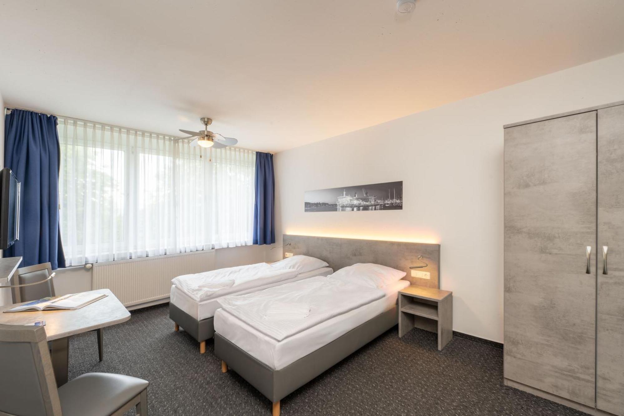 Hotel & Gaestehaus Rostock Luetten Klein Luaran gambar