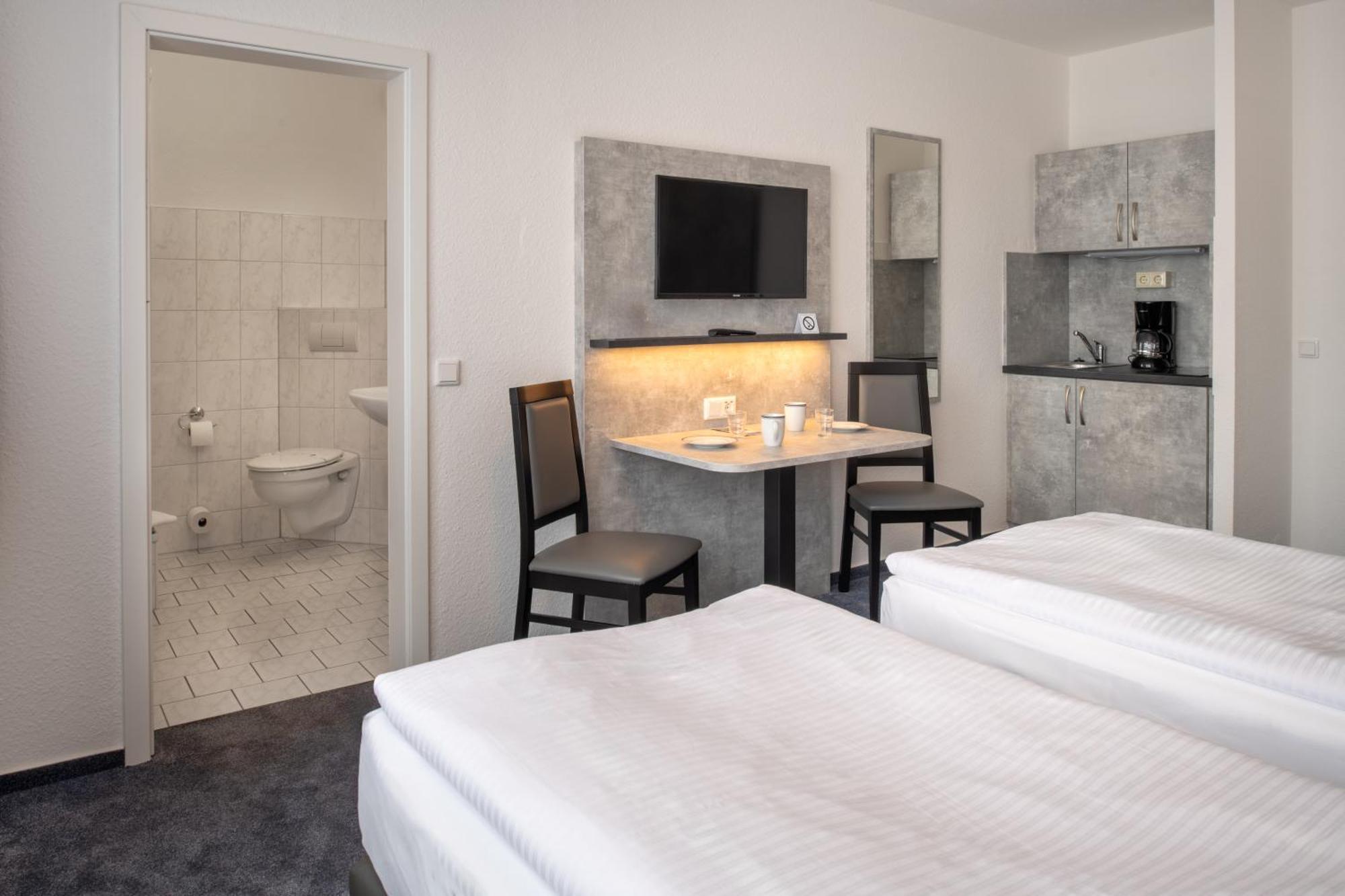 Hotel & Gaestehaus Rostock Luetten Klein Luaran gambar