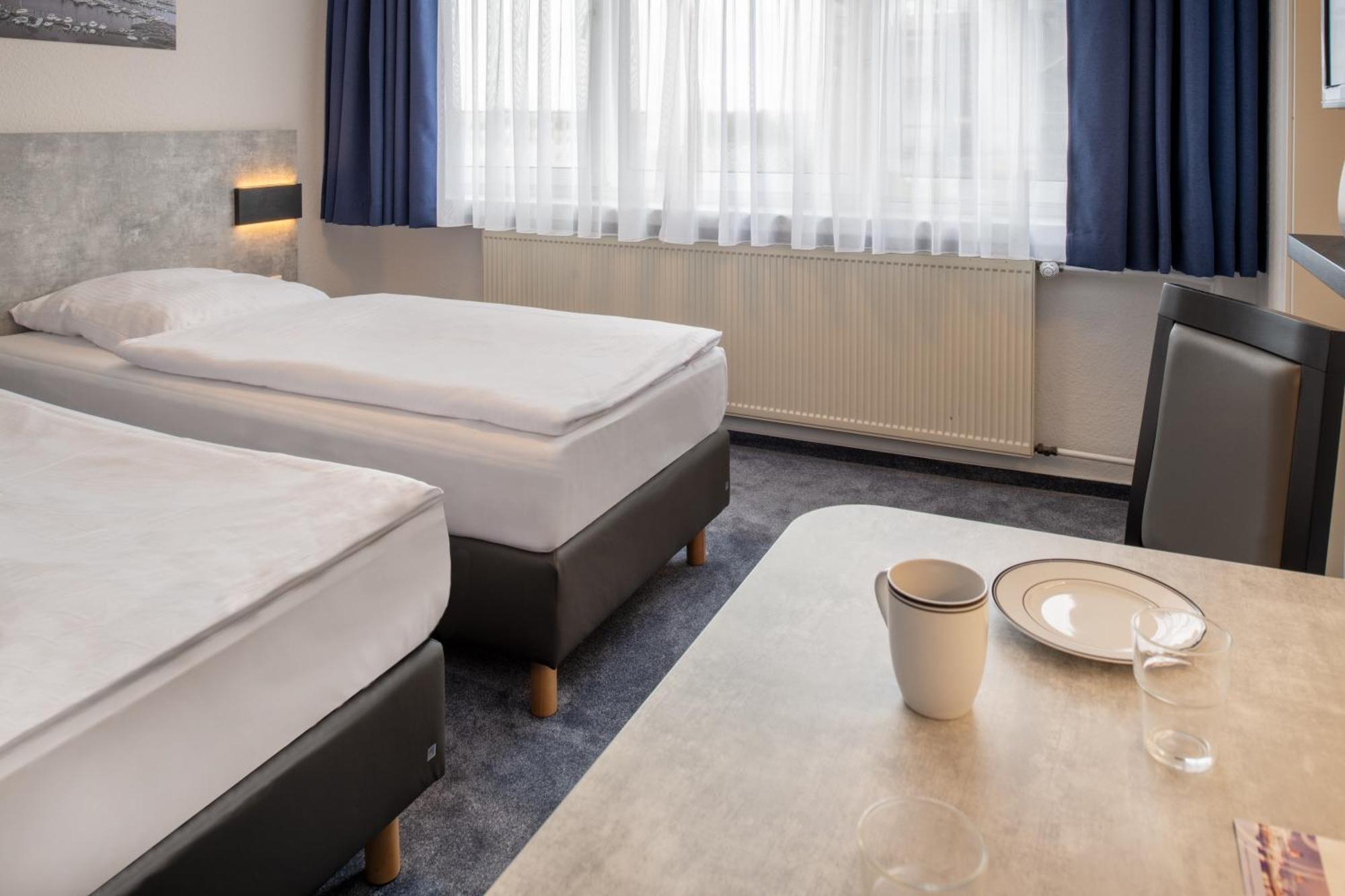Hotel & Gaestehaus Rostock Luetten Klein Luaran gambar