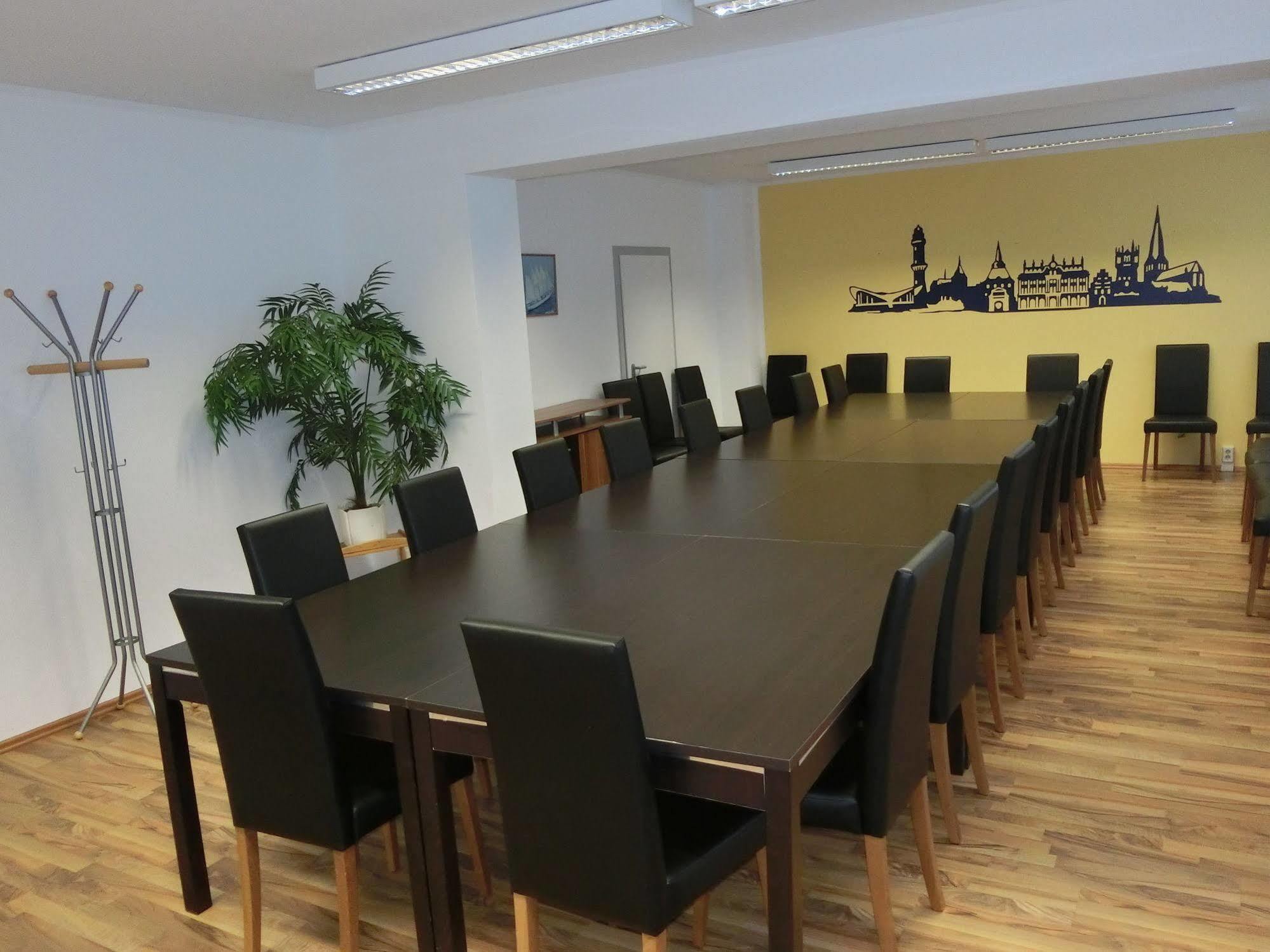 Hotel & Gaestehaus Rostock Luetten Klein Luaran gambar